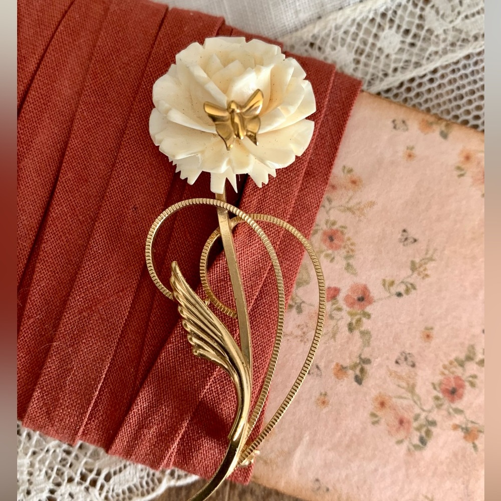 Vintage Gold Filled & Sterling Marked Creamy White Flower Brooch Pin Butterfly